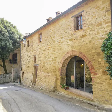 Holiday home Stunning Holiday Home In Umbria With Jacuzzi